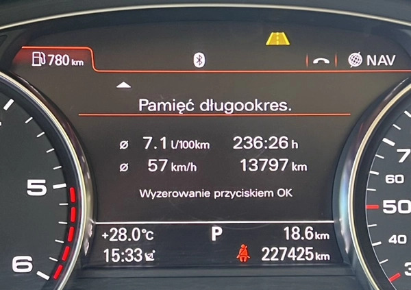 Audi A8 cena 153750 przebieg: 245000, rok produkcji 2017 z Poznań małe 172